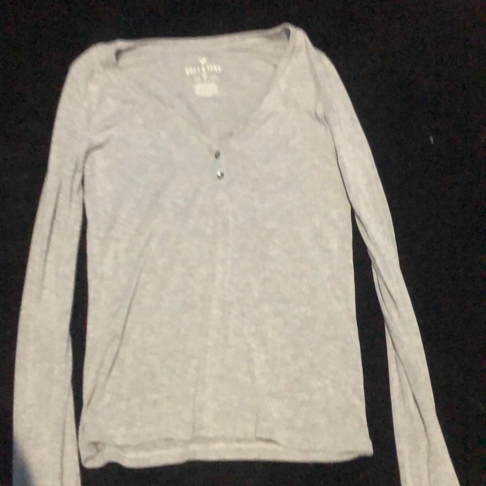 Long sleeve gray American eagle shirt